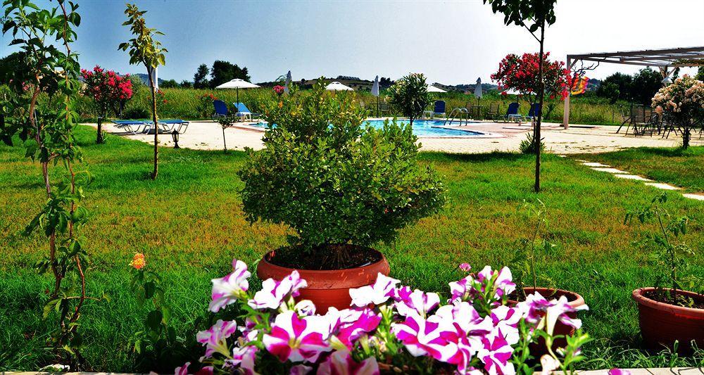 Dafnes Rooms Fourka Bagian luar foto