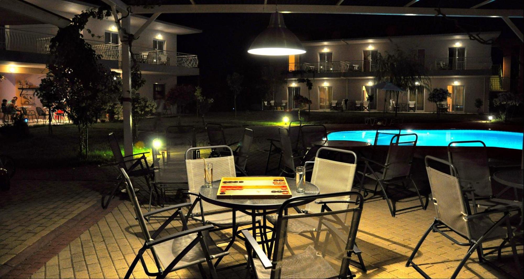 Dafnes Rooms Fourka Bagian luar foto