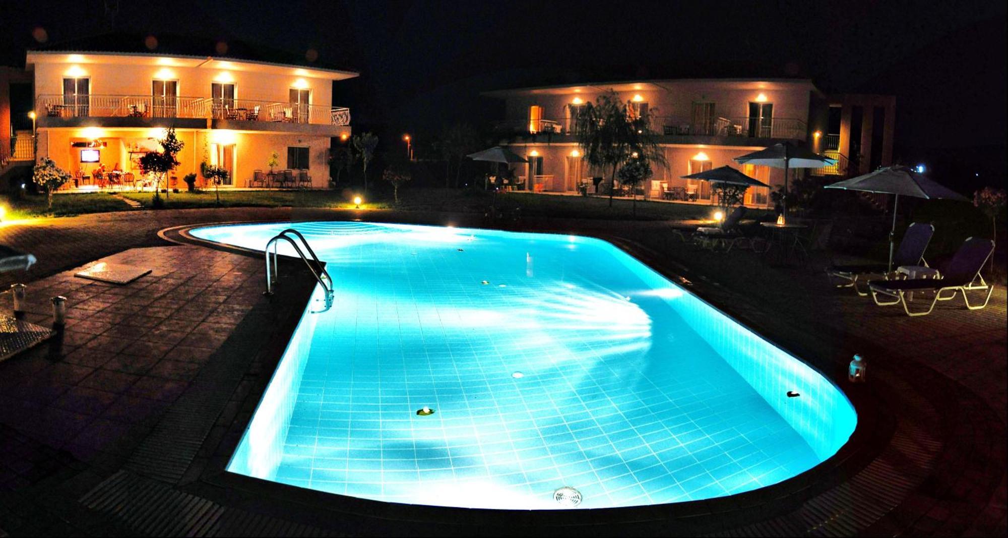 Dafnes Rooms Fourka Bagian luar foto