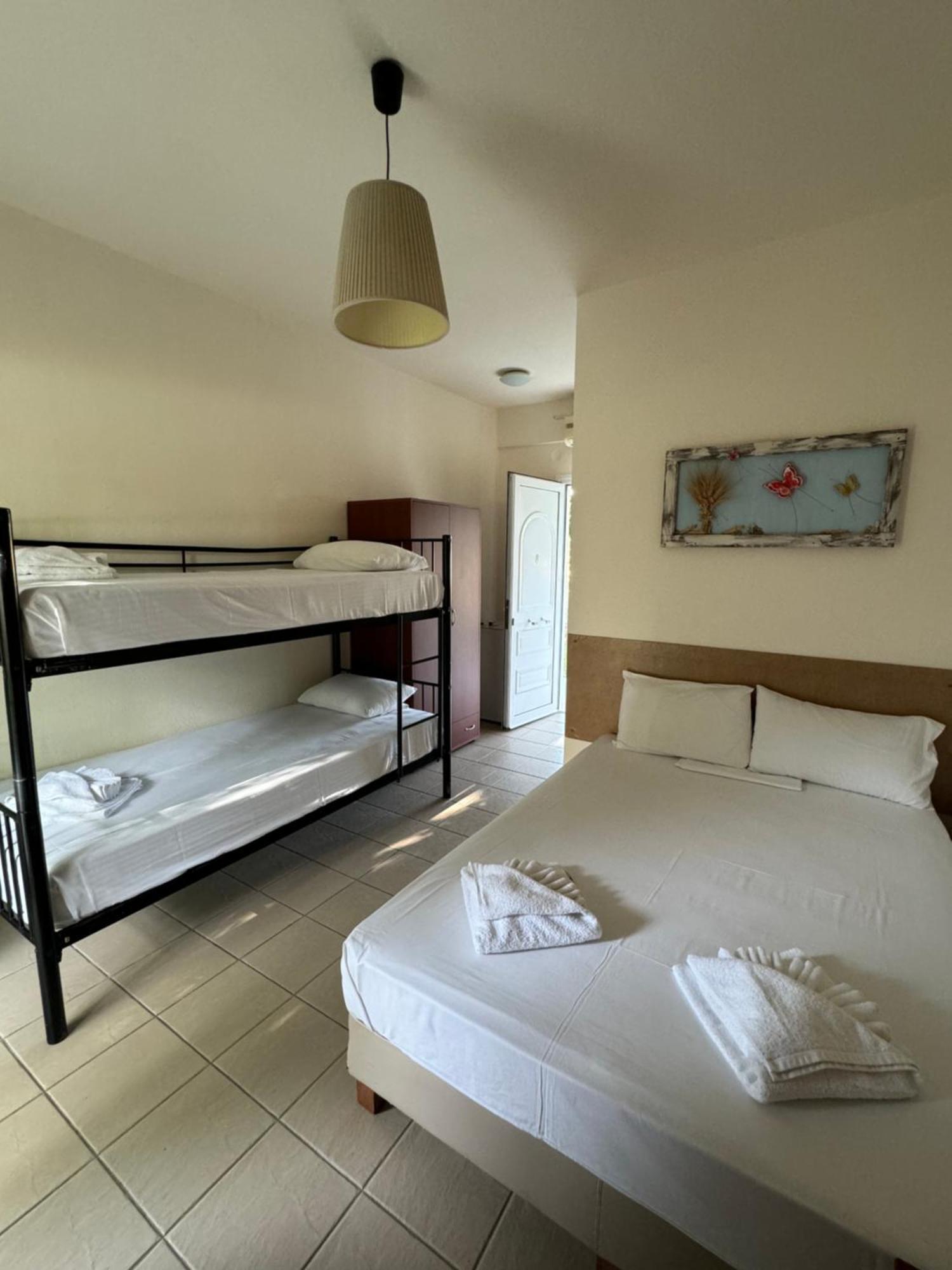Dafnes Rooms Fourka Bagian luar foto