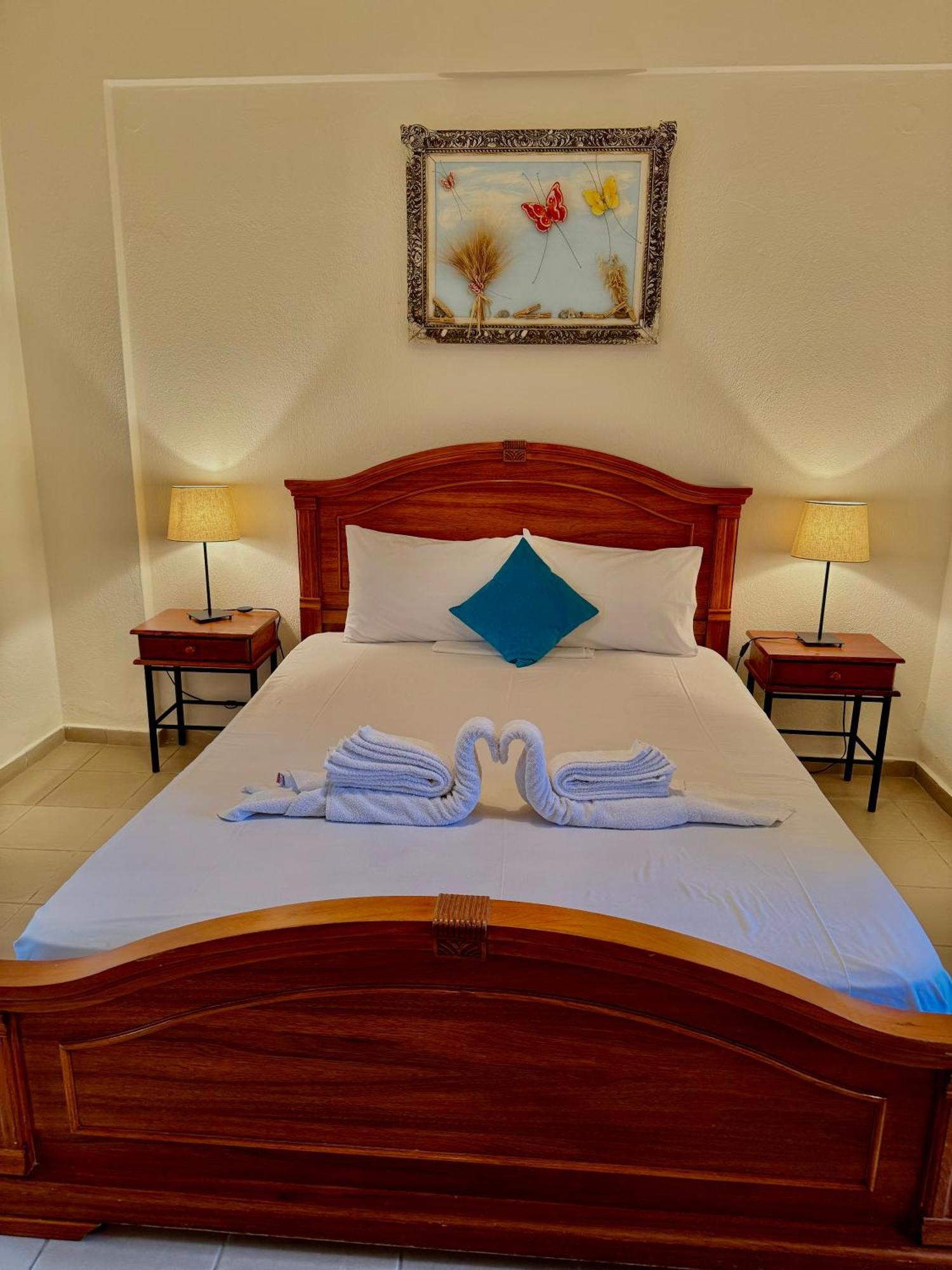 Dafnes Rooms Fourka Bagian luar foto