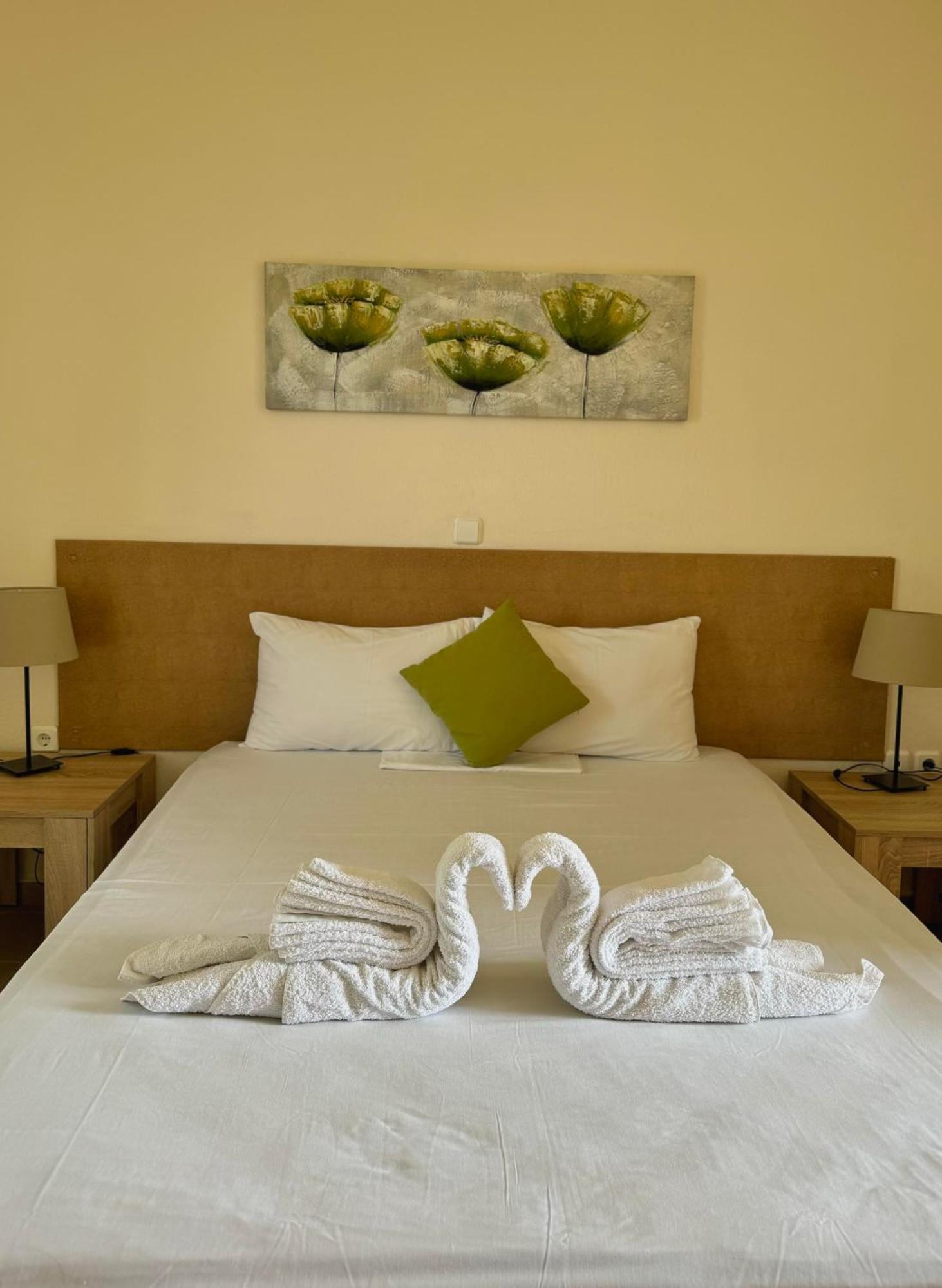 Dafnes Rooms Fourka Bagian luar foto