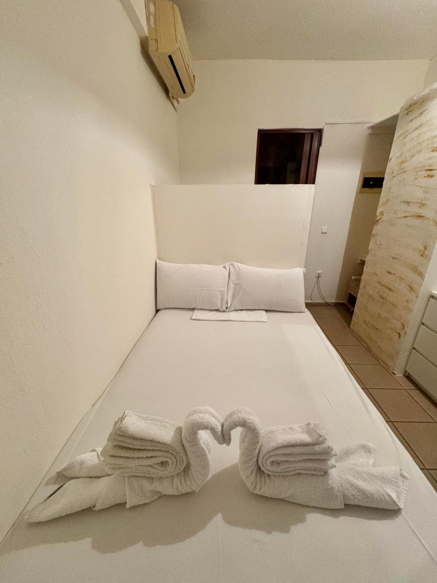 Dafnes Rooms Fourka Bagian luar foto