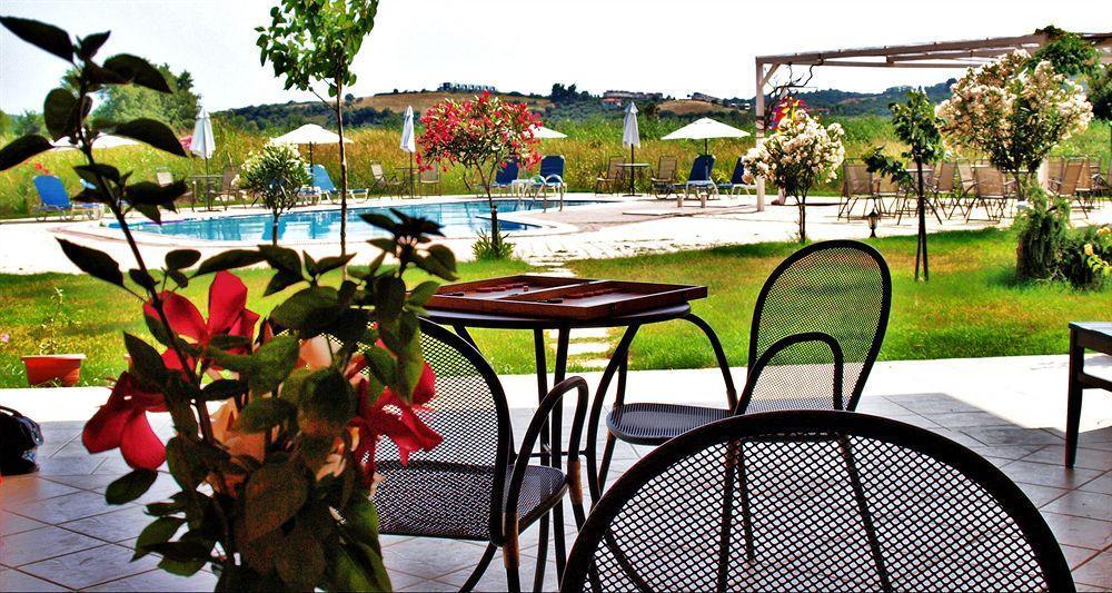 Dafnes Rooms Fourka Bagian luar foto