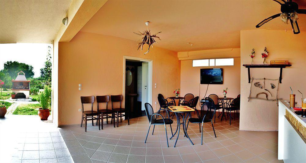 Dafnes Rooms Fourka Bagian luar foto